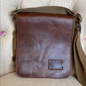 nash men's tuscan leather messenger